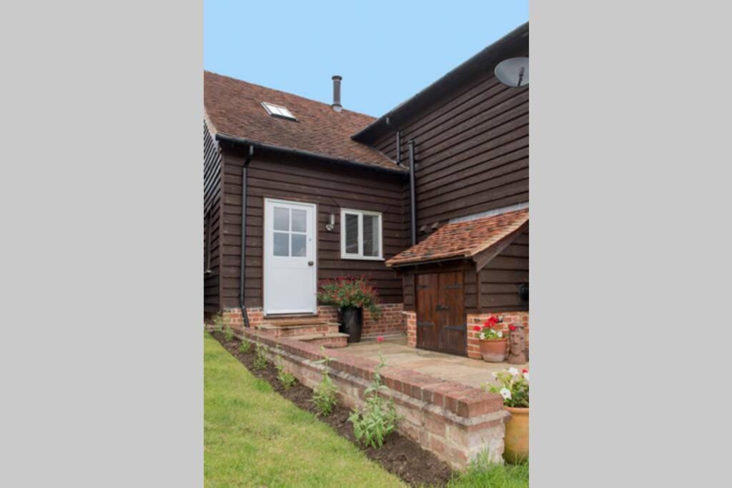 Immaculate Barn Annexe Close To Stansted Airport 그레이트던모 외부 사진
