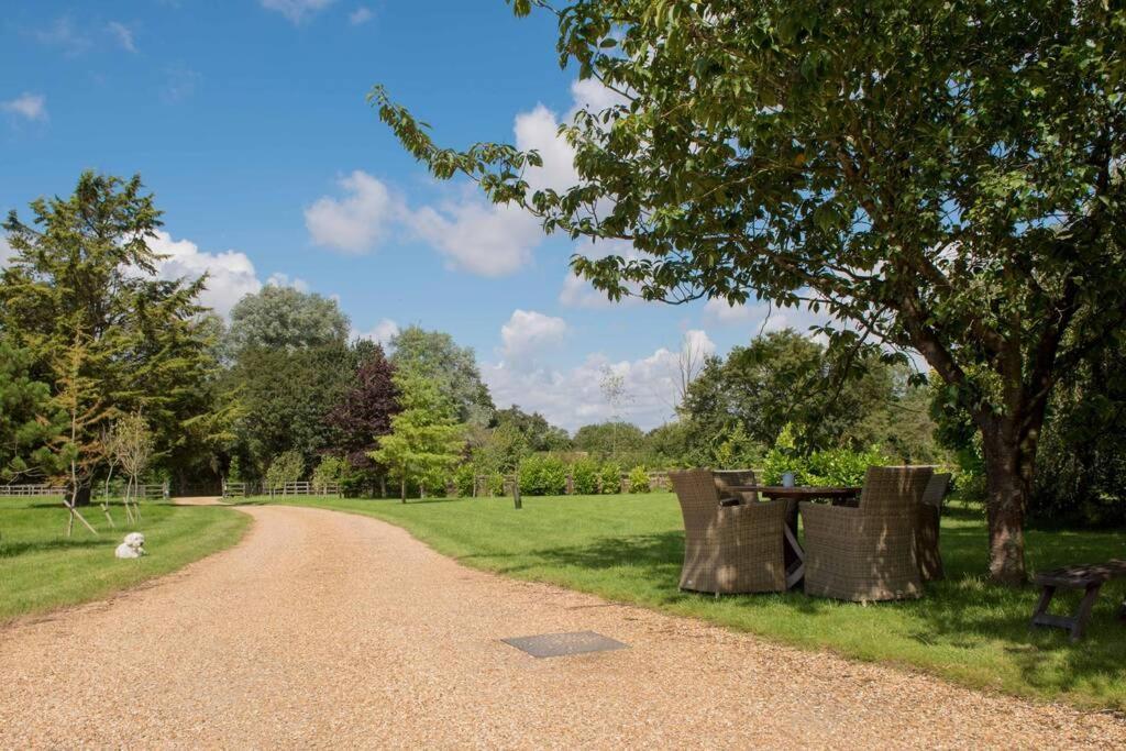 Immaculate Barn Annexe Close To Stansted Airport 그레이트던모 외부 사진