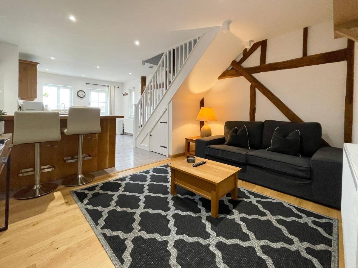 Immaculate Barn Annexe Close To Stansted Airport 그레이트던모 외부 사진